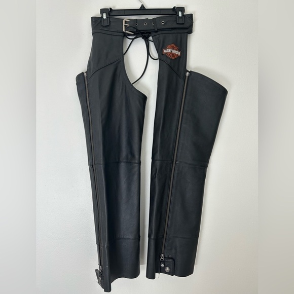 Harley-Davidson® Men's Bar & Shield Stock Leather Chaps 98090-06VM Size S EUC - Picture 1 of 16